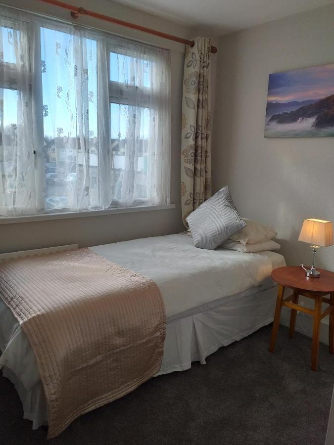 آثلون Villa St.John B&B المظهر الخارجي الصورة